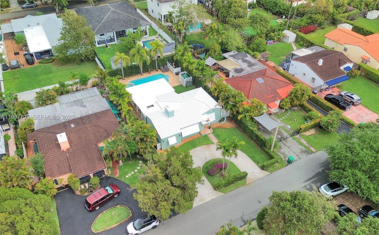 4371 SW 13th Ter, Miami, FL 33134 Photo