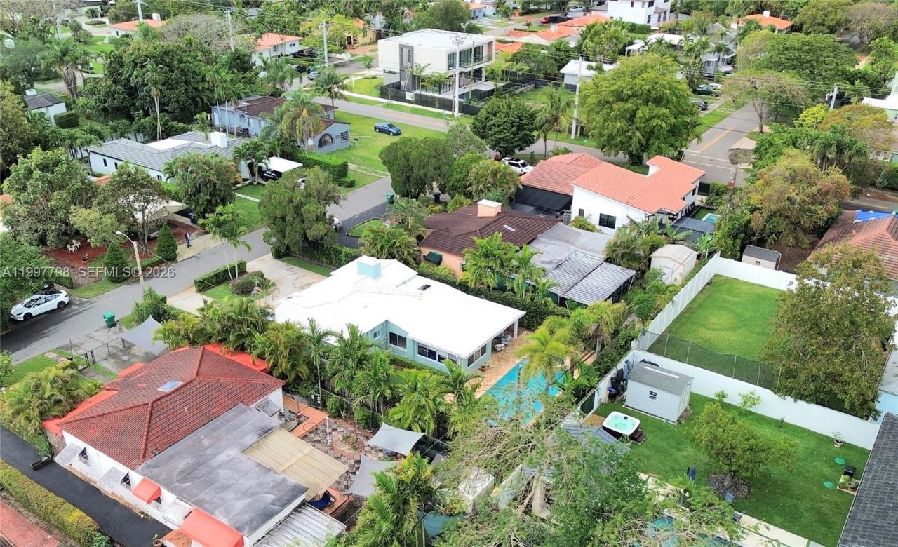 4371 SW 13th Ter, Miami, FL 33134 Photo