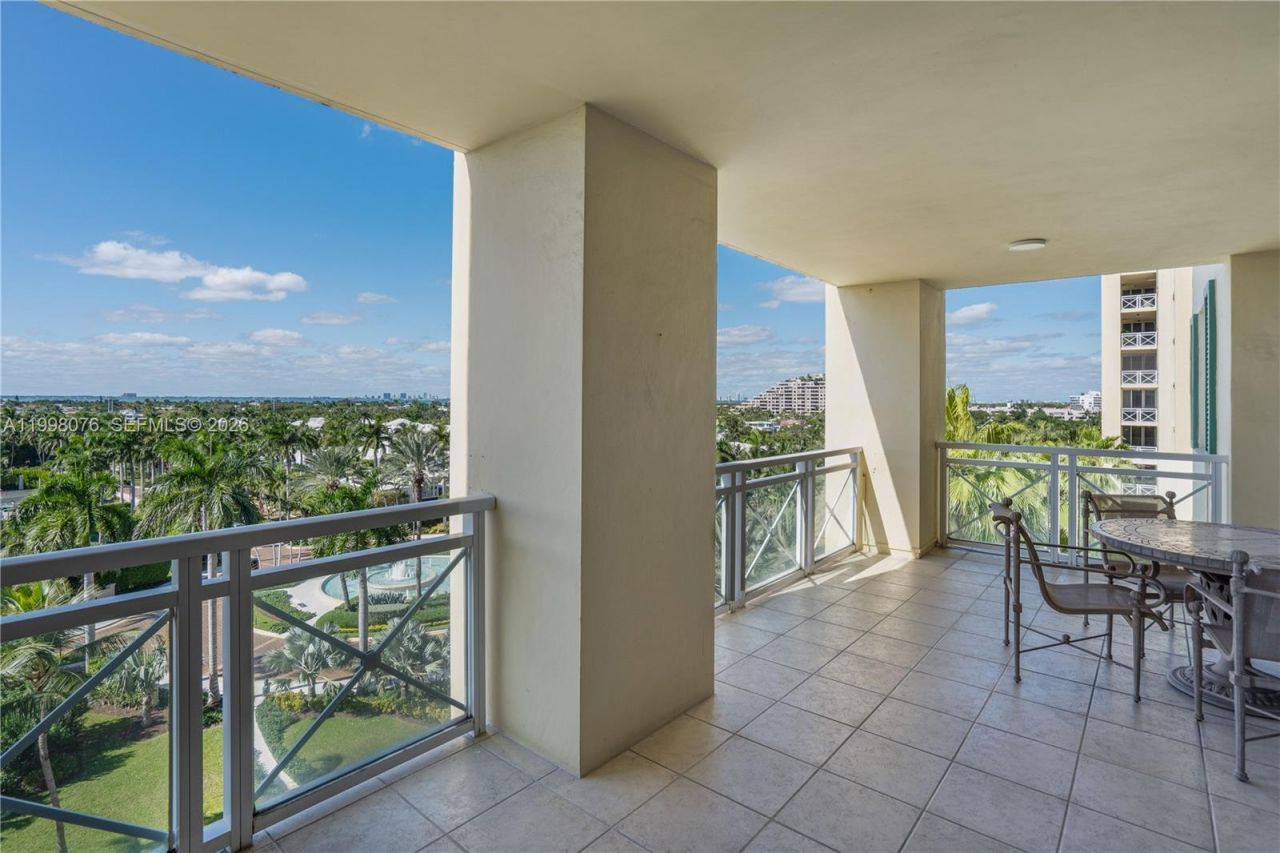 445 Grand Bay Dr, Unit 711, Key Biscayne, FL 33149 Photo