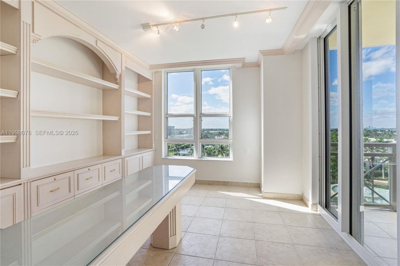 445 Grand Bay Dr, Unit 711, Key Biscayne, FL 33149 Photo