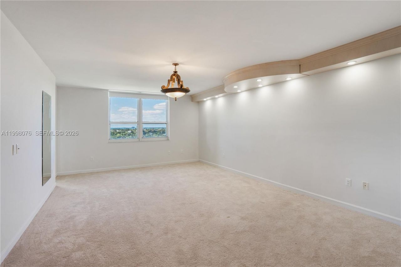 445 Grand Bay Dr, Unit 711, Key Biscayne, FL 33149 Photo