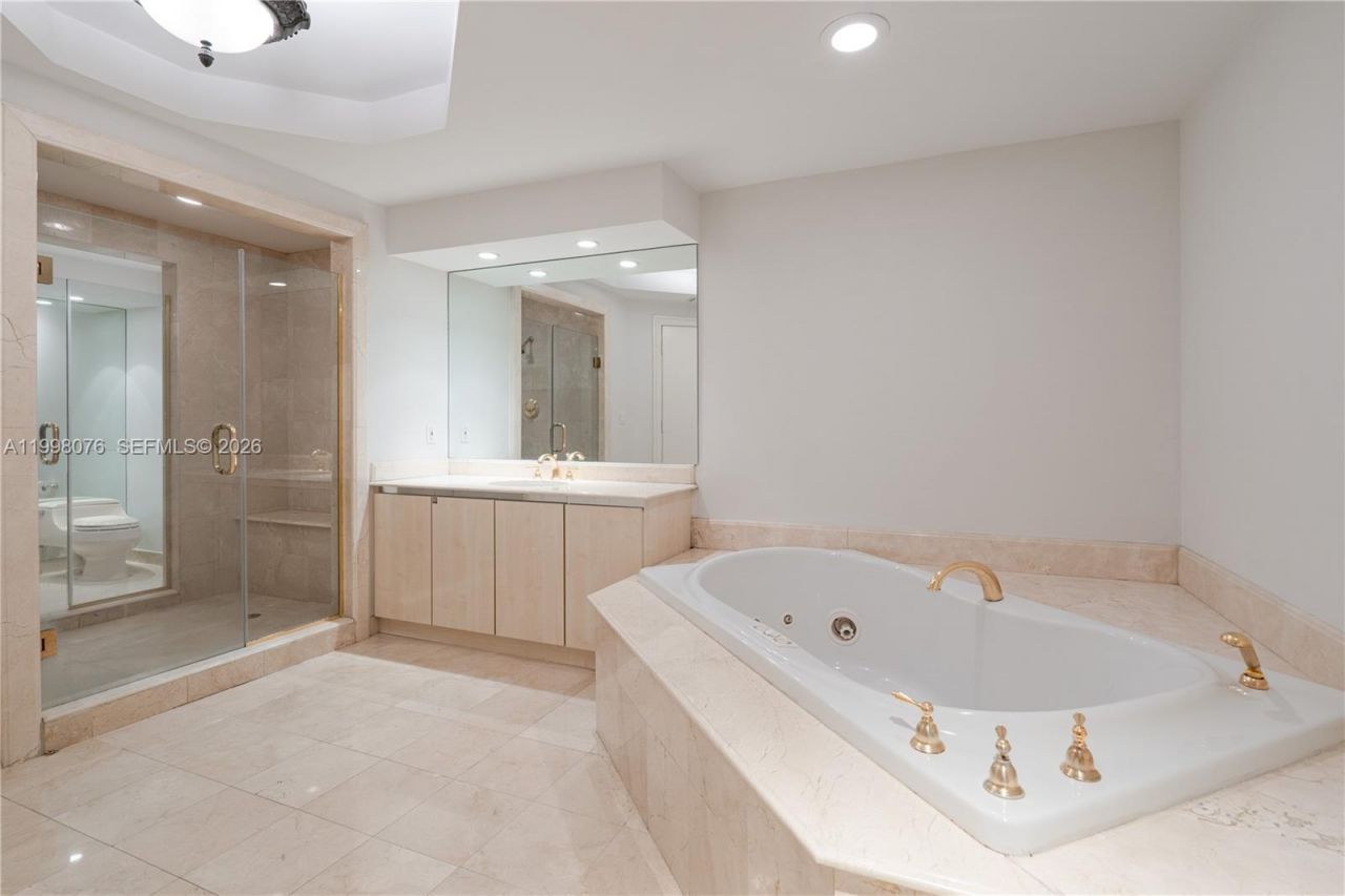 445 Grand Bay Dr, Unit 711, Key Biscayne, FL 33149 Photo