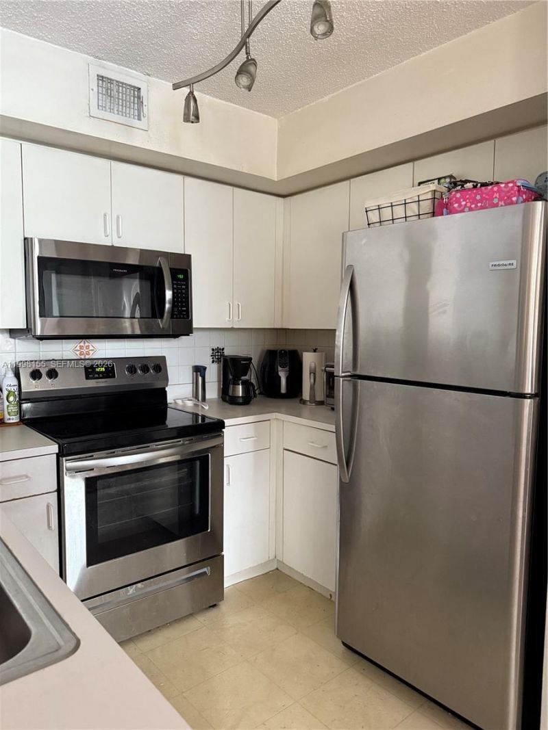 4560 NW 107th Ave, Unit 202-12, Doral, FL 33178 Photo