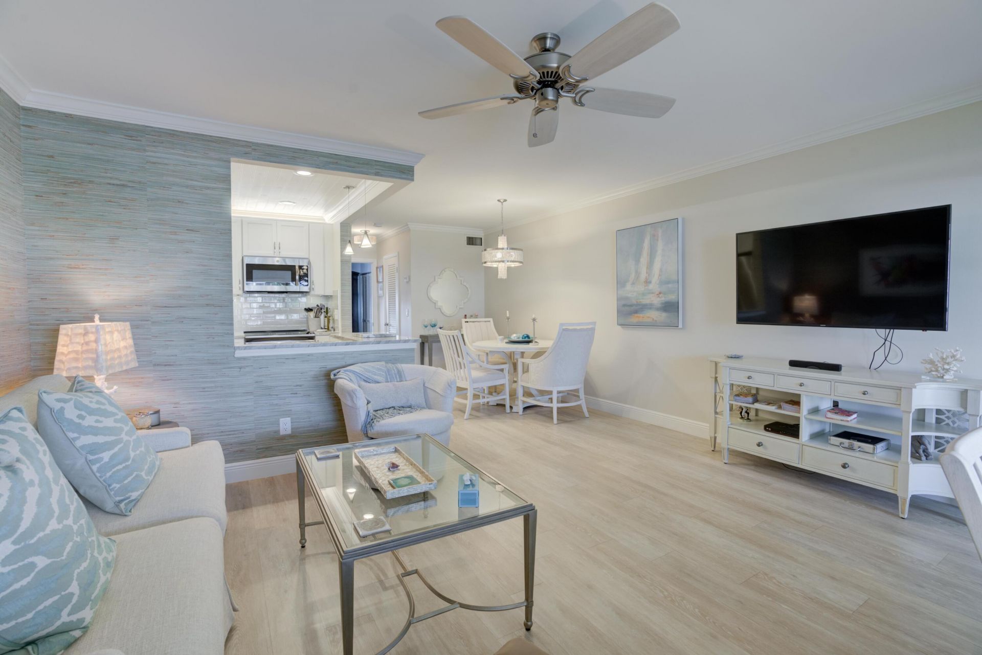 111 Shore Court, Unit 305, North Palm Beach, FL 33408 Photo