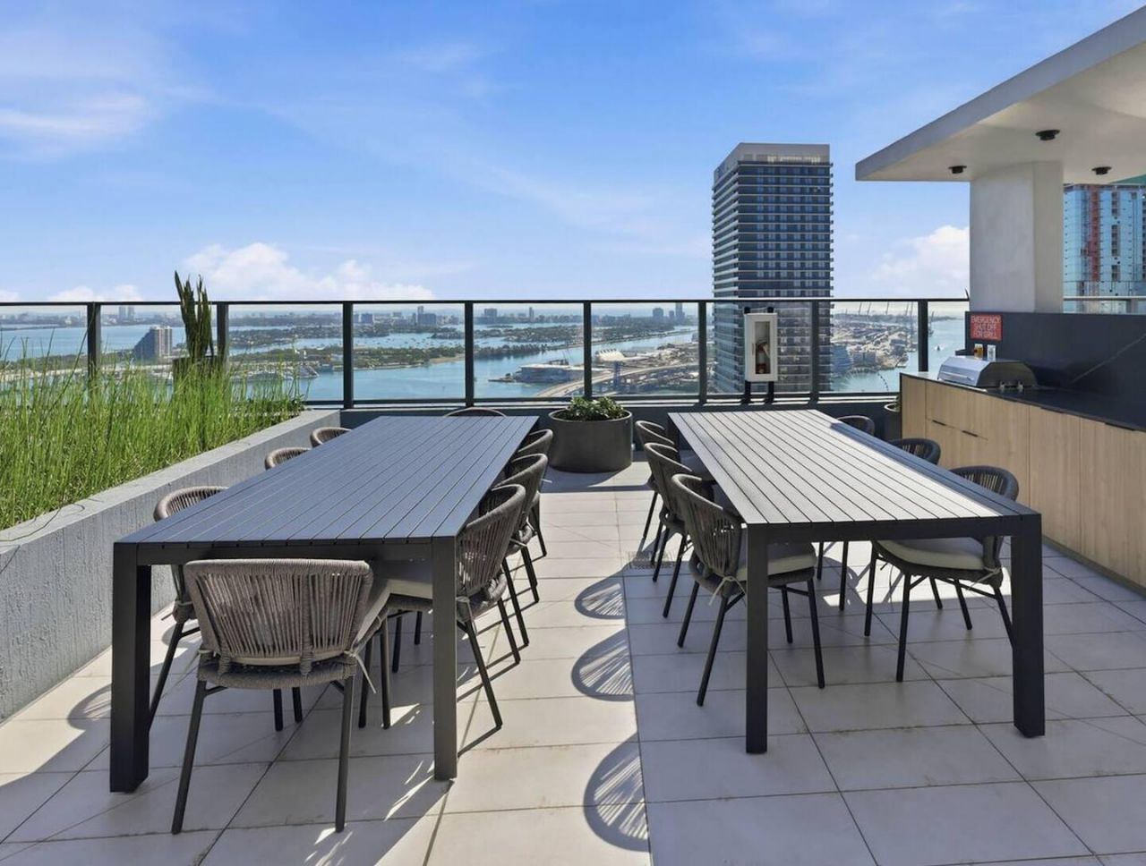 121 NE 5th Street, Unit 1506, Miami, FL 33132 Photo