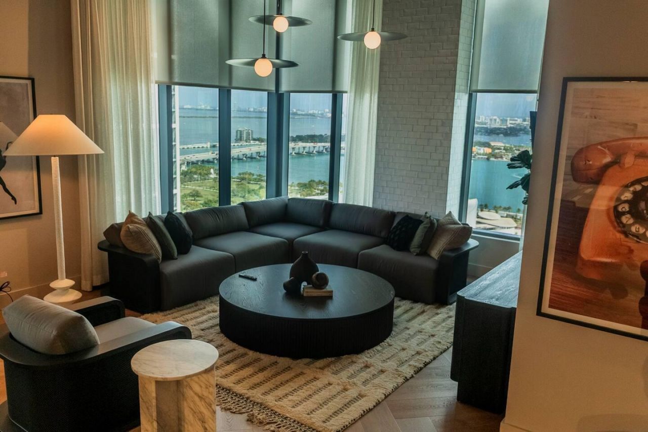 121 NE 5th Street, Unit 1506, Miami, FL 33132 Photo