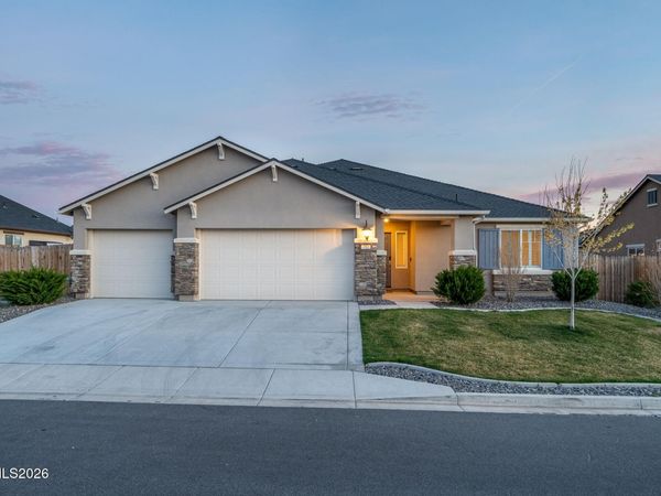 712 Hallow Pointe Drive, Sparks, NV 89441