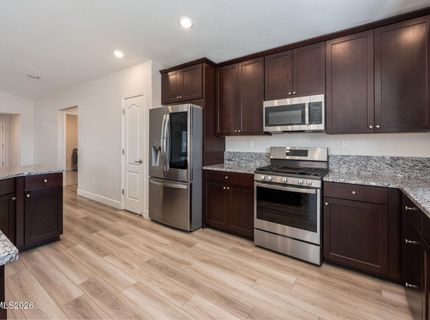 712 Hallow Pointe Drive, Sparks, NV 89441 Photo