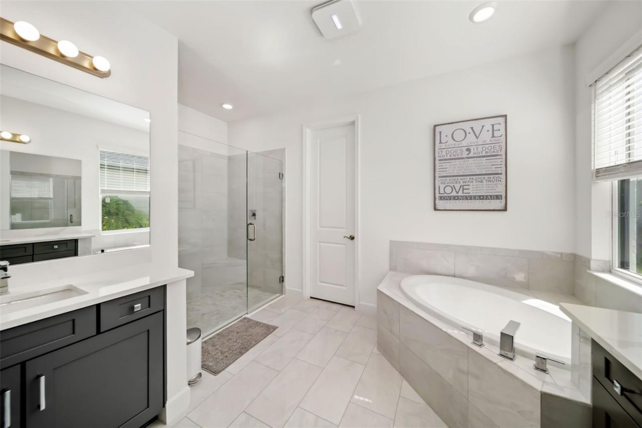 4520 Pond Brook Court, Lakewood Ranch, FL 34211 Photo