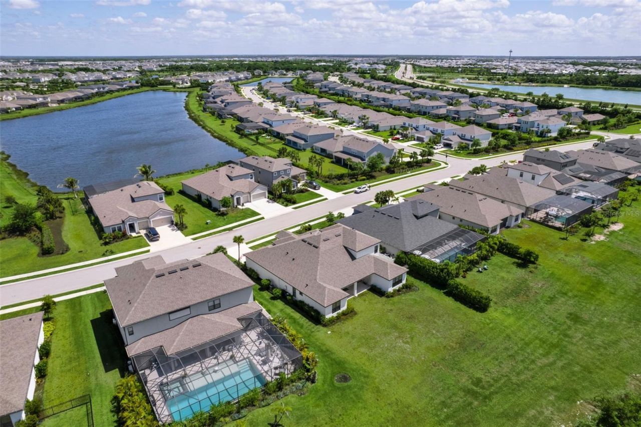 4520 Pond Brook Court, Lakewood Ranch, FL 34211 Photo