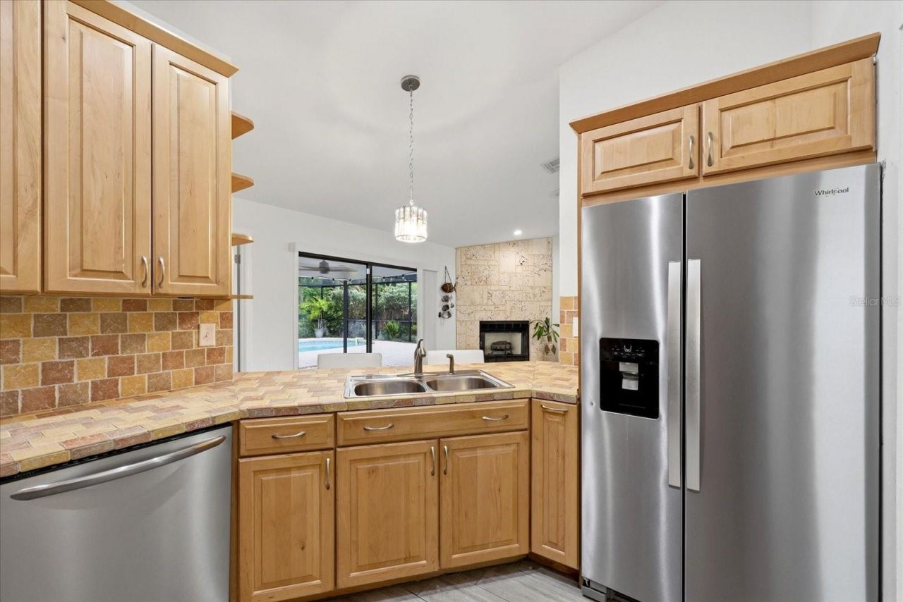 10975 96th Street , Largo, FL 33773 Photo