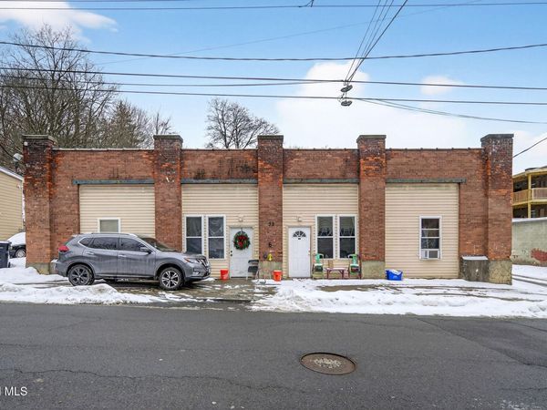 38 Tyler Street, Troy, NY 12180
