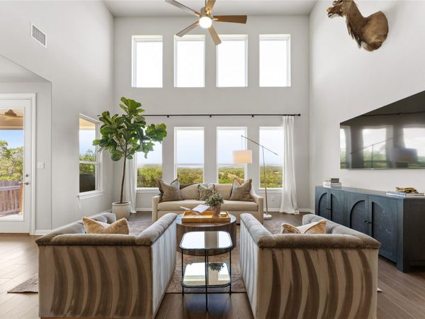 1825 Hazy Hills LOOP, Dripping Springs, TX 78620