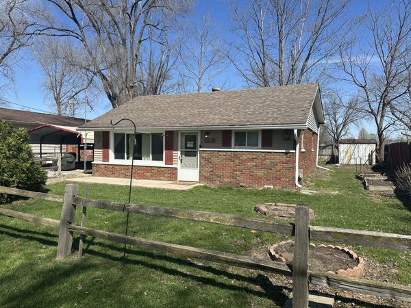 15507 36th Avenue, East Moline, IL 61244