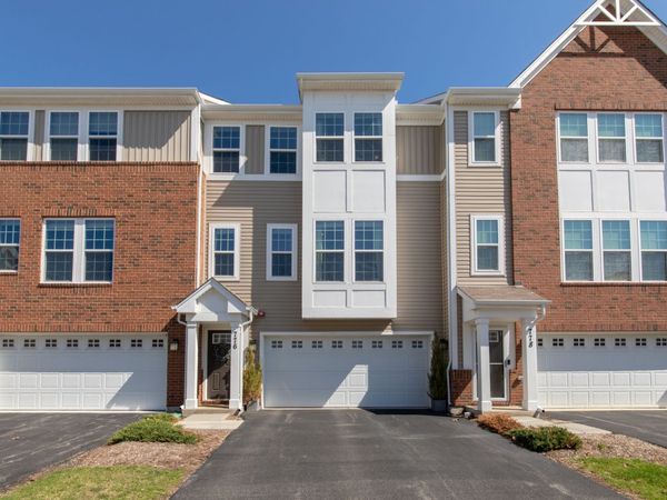 776 Rockwell Lane , Des Plaines, IL 60016