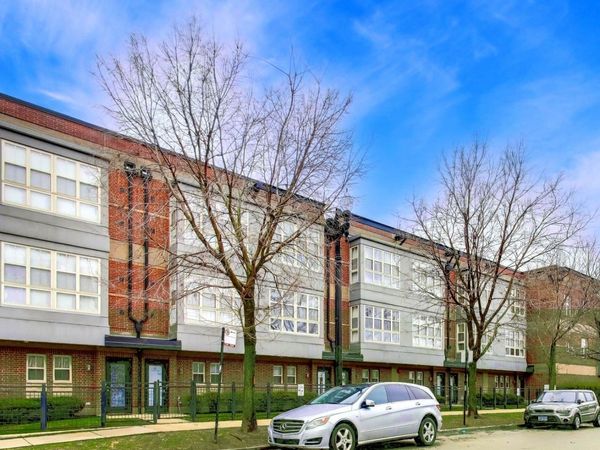 49 E 23rd Street, Chicago, IL 60616