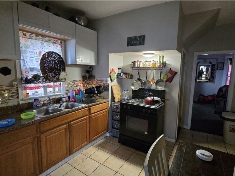 543 E 108th , Cleveland, OH 44108 Photo 7