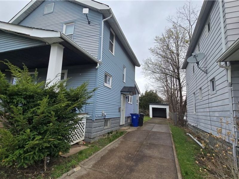 11105 Revere Avenue , Cleveland, OH 44105 Photo 2