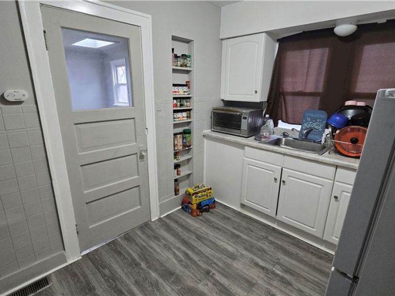 11105 Revere Avenue , Cleveland, OH 44105 Photo 4