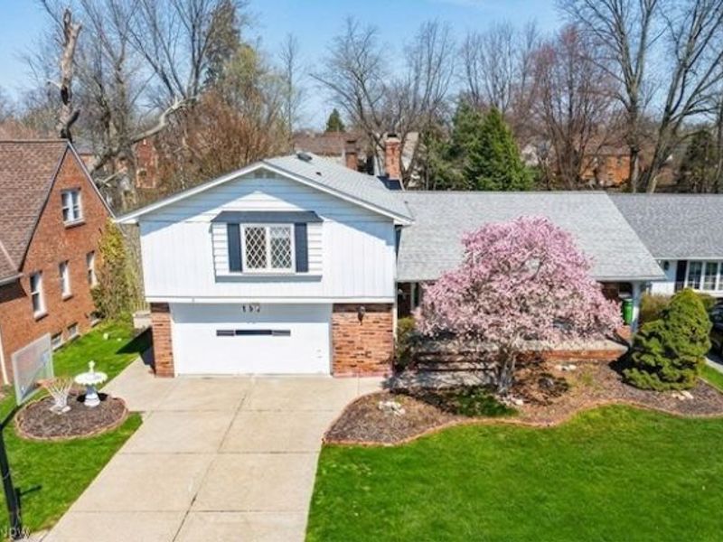 131 E 194th Street , Euclid, OH 44119 Photo 2