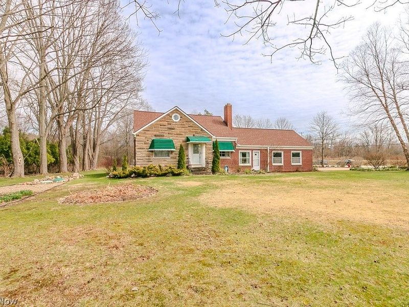 2695 River Road, Willoughby Hills, OH 44094 Photo 2