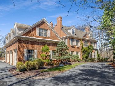 1821 MUSEUM ROAD, WYOMISSING, PA 19610