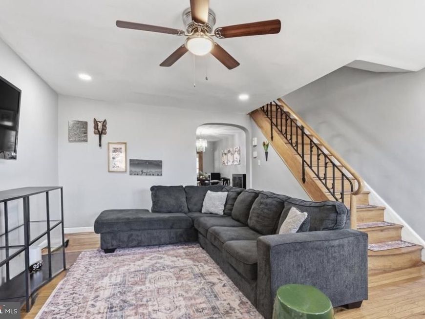 161 E Fariston Drive, Philadelphia, PA 19120 Main Photo