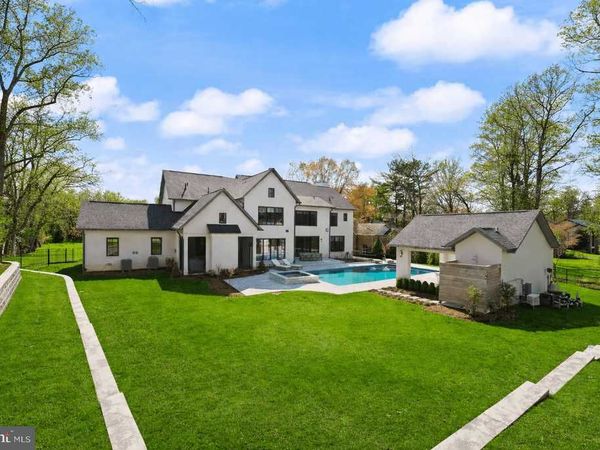 8230 WELLER AVENUE, MCLEAN, VA 22102
