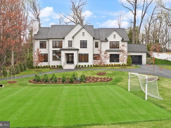 8230 WELLER AVENUE , MCLEAN, VA 22102