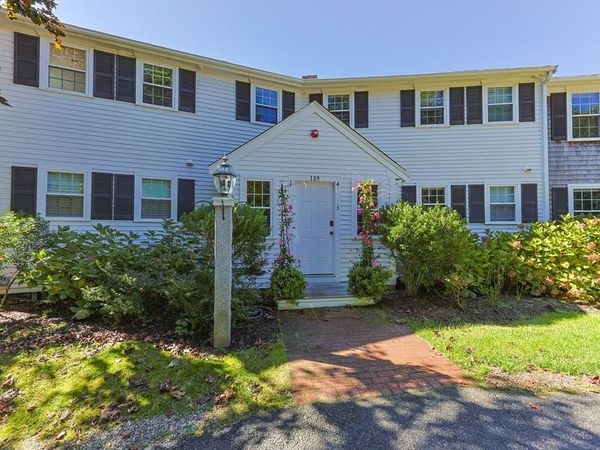 109 Misty Meadow Ln, Unit 4, Chatham, MA 02650
