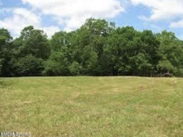 Deerfield Way, LaFollette, TN 37766