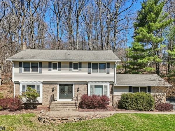 24 Manor Ln, Parsippany-Troy Hills, NJ 07950