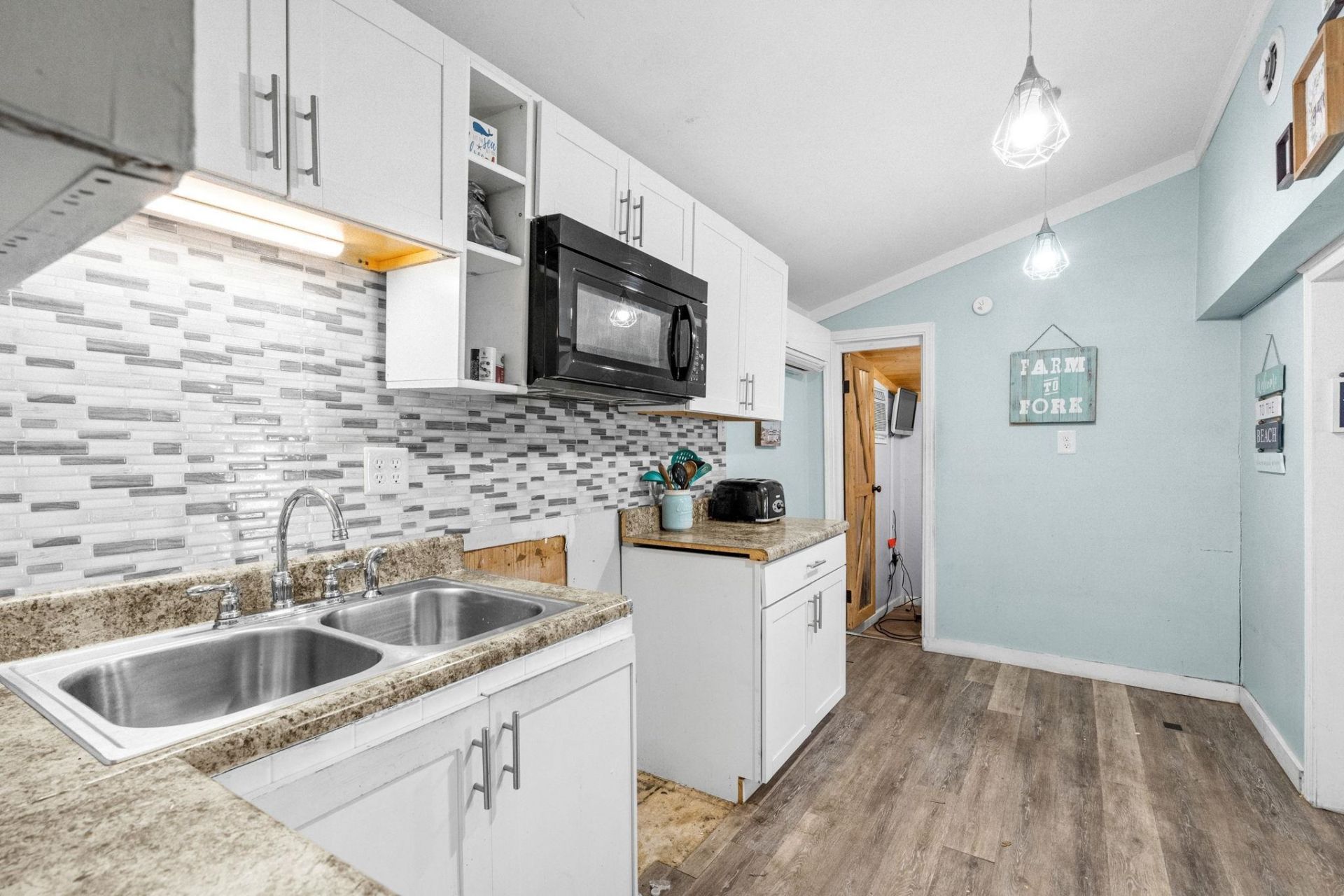 6001 1211 South Kings Hwy. Photo 13