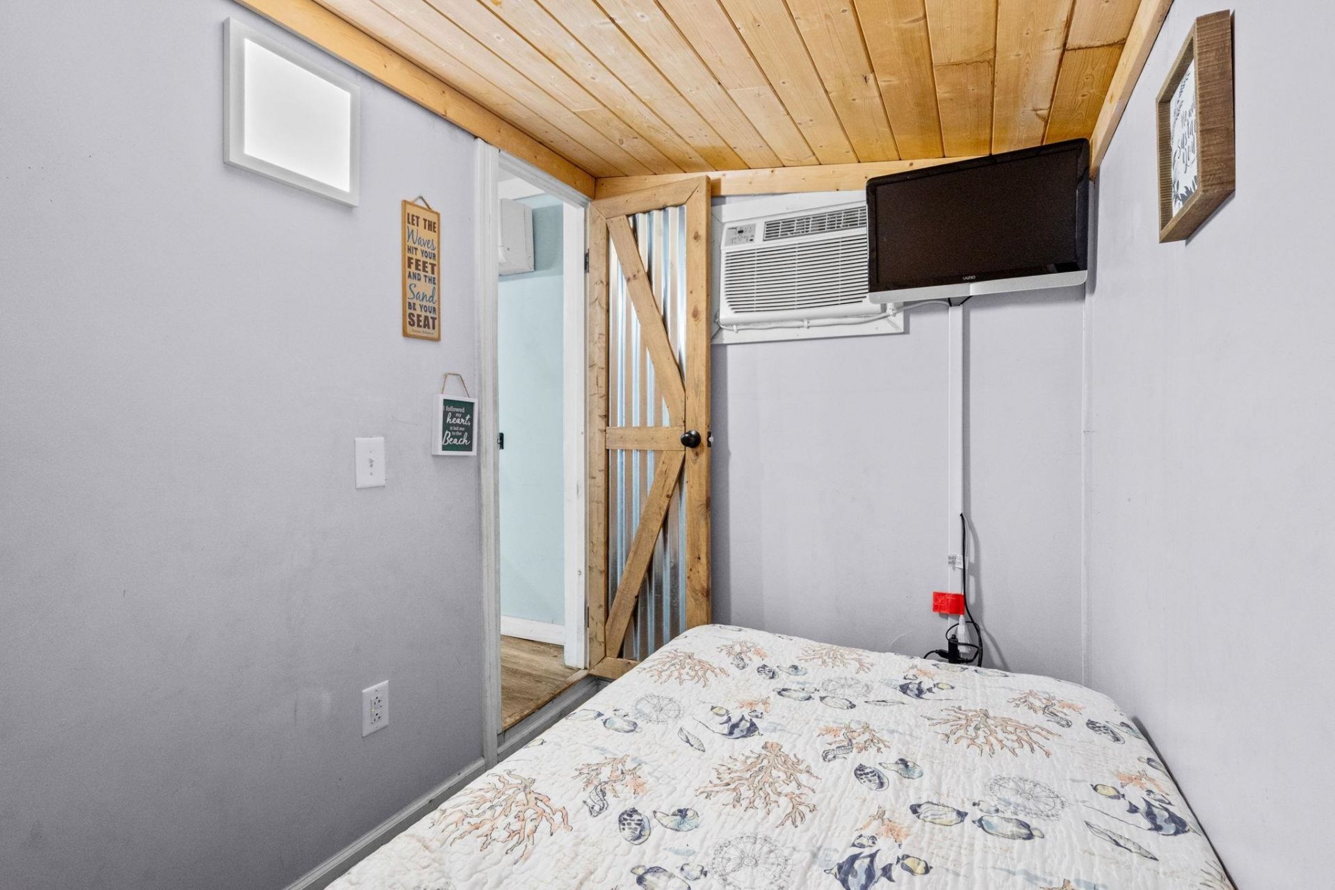 6001 1211 South Kings Hwy. Photo 22