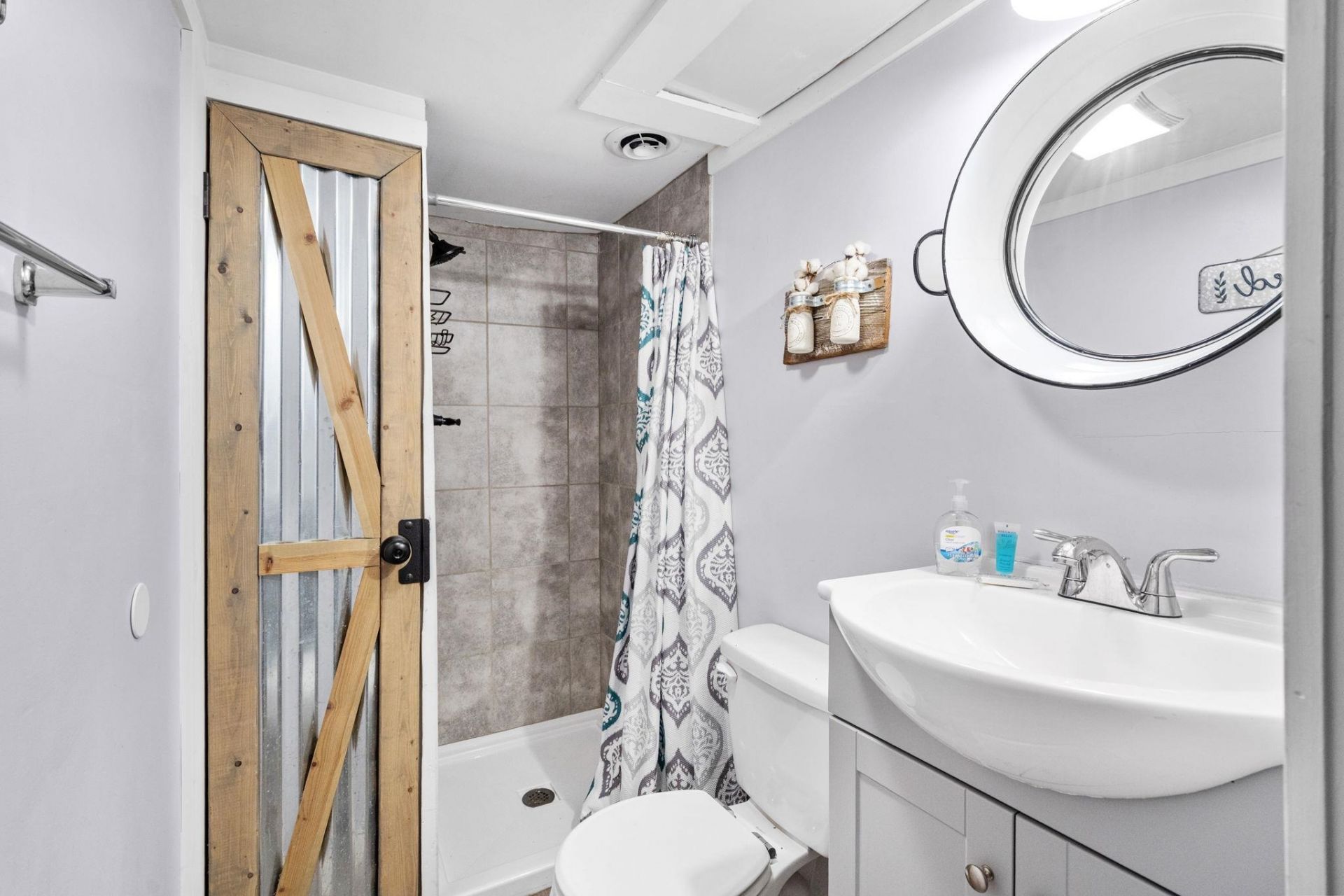 6001 1211 South Kings Hwy. Photo 23