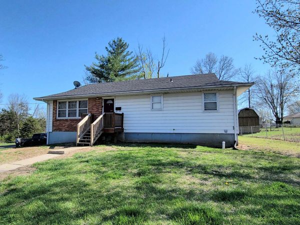 1208 Perry Lane, Fulton, MO 65251