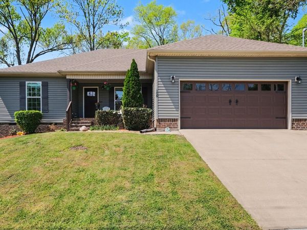 105 Doak St , Shelbyville, TN 37160