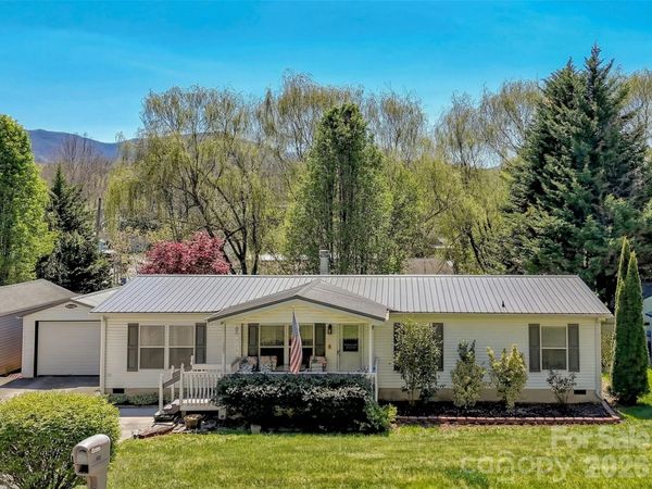 233 Fourth Street, Waynesville, NC 28786