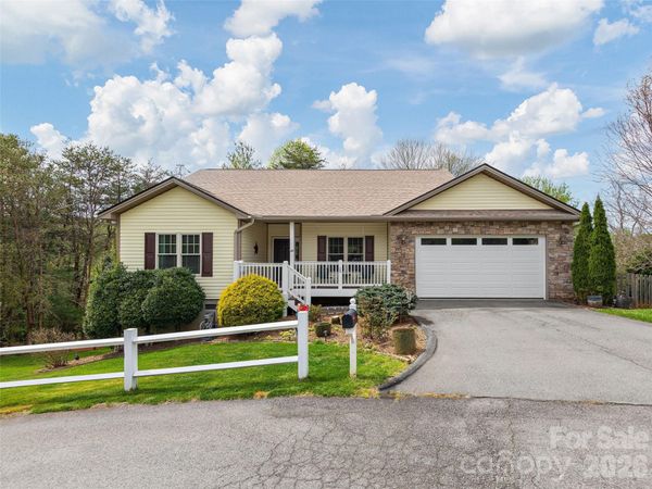 26 Lancaster Lane , Weaverville, NC 28787