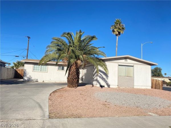 6100 JONES Circle, Las Vegas, NV 89107