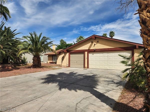 5166 W Desert Inn Road , Las Vegas, NV 89146