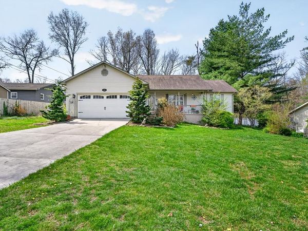 166 Bob White Drive, Crossville, TN 38555