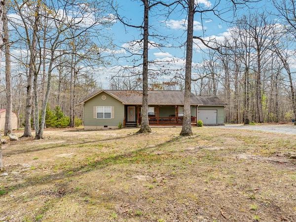 1414 Pilgrim Dr, Grimsley, TN 38565