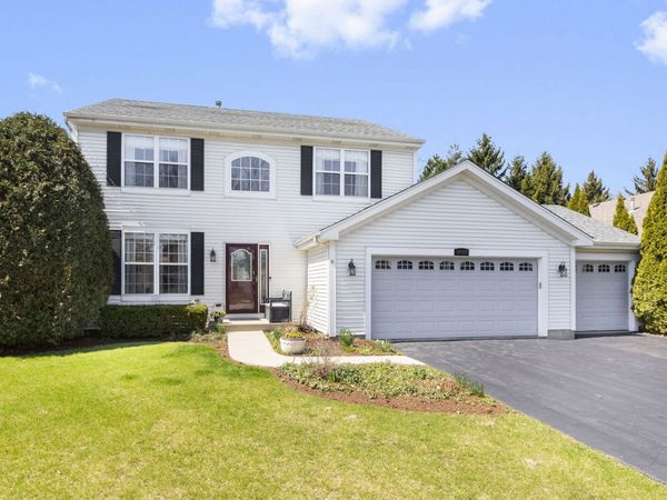 7017 Nathan Lane, Carpentersville, IL 60110