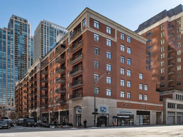 33 W Huron Street, Unit 311, Chicago, IL 60654