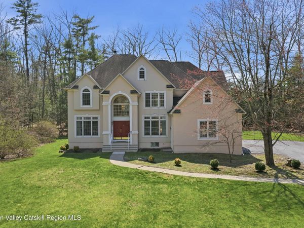 45 Tall Oaks Drive, Kingston, NY 12401