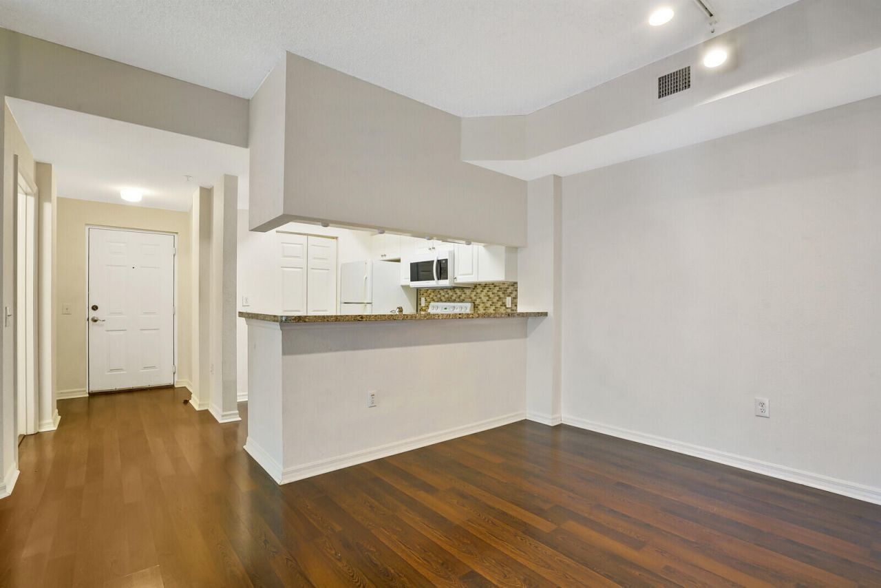 2812 Grande Parkway, Unit 105, Palm Beach Gardens, FL 33410 Photo