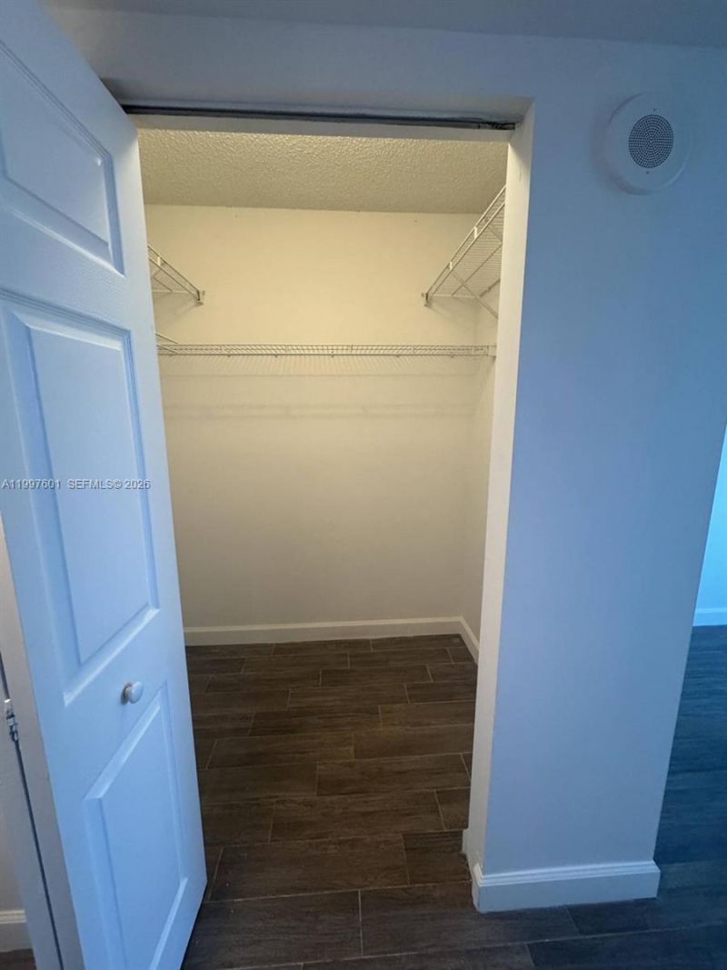 1155 Brickell Bay Dr, Unit 2908, Miami, FL 33131 Photo