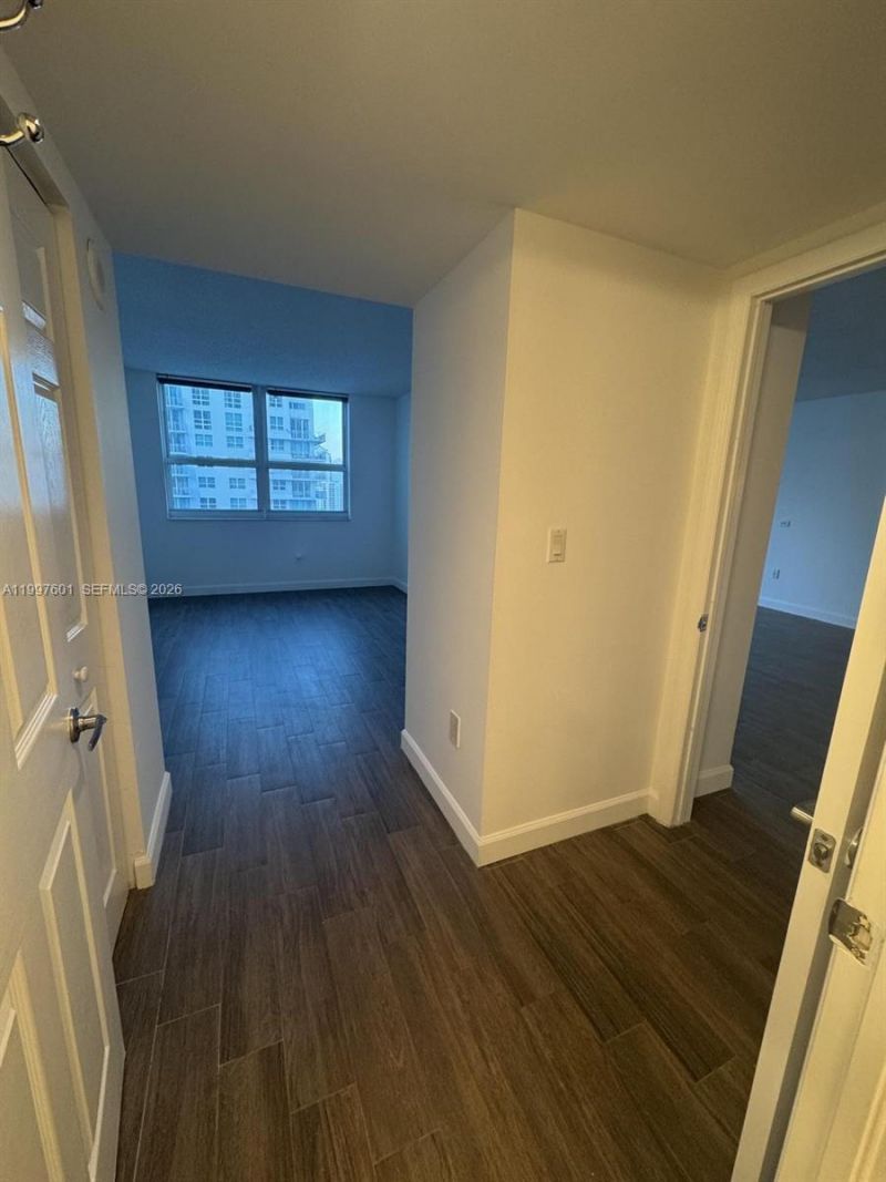 1155 Brickell Bay Dr, Unit 2908, Miami, FL 33131 Photo