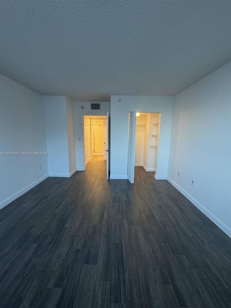 1155 Brickell Bay Dr, Unit 2908, Miami, FL 33131 Photo